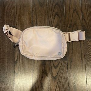 Lululemon Fanny pack